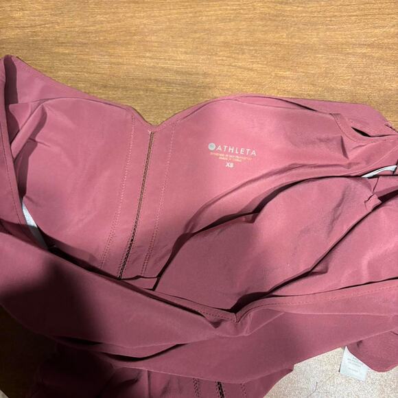 Athleta voyager tank crushed berry athletic top | Workout - Picture 5 of 8